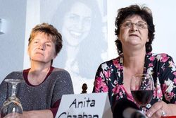 Richter unter dem Druck von Parteien und Medien
