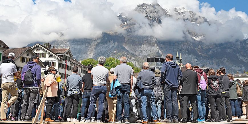 Glarus schafft reine Laiengerichte ab