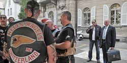 Stellen verdoppelt – Leistungsausweis mager