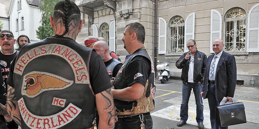 Stellen verdoppelt – Leistungsausweis mager